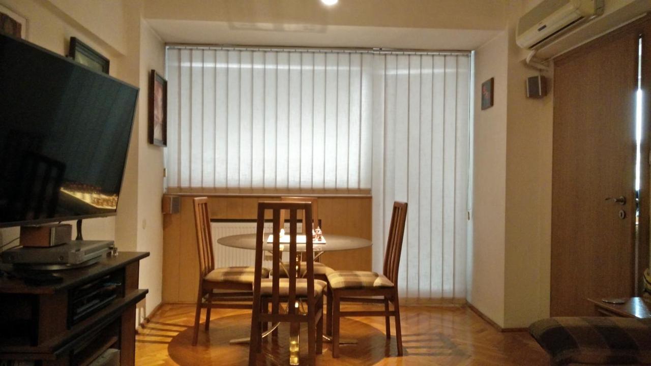 Rompromo Plus Accommodation Bukarest Eksteriør billede