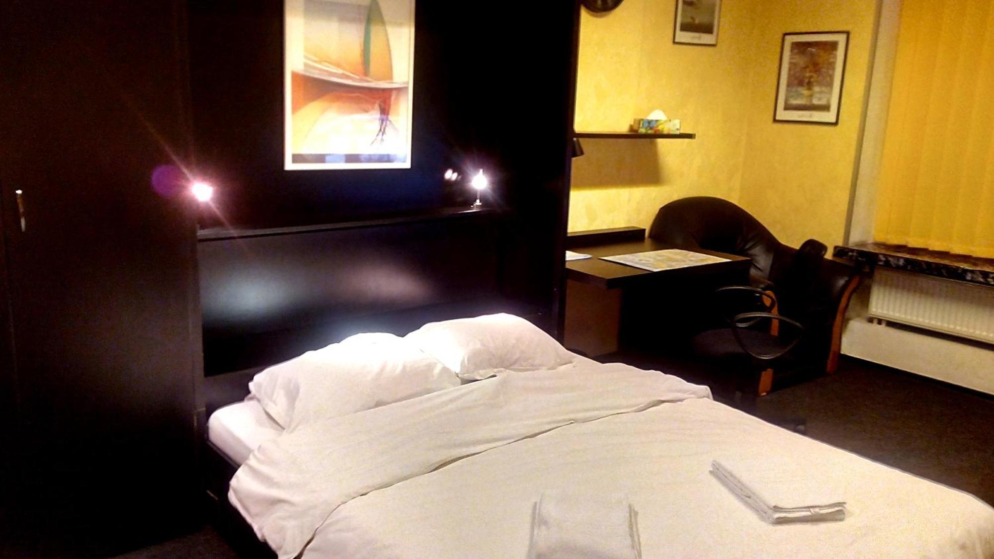Rompromo Plus Accommodation Bukarest Eksteriør billede