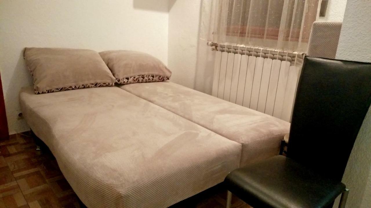 Rompromo Plus Accommodation Bukarest Eksteriør billede